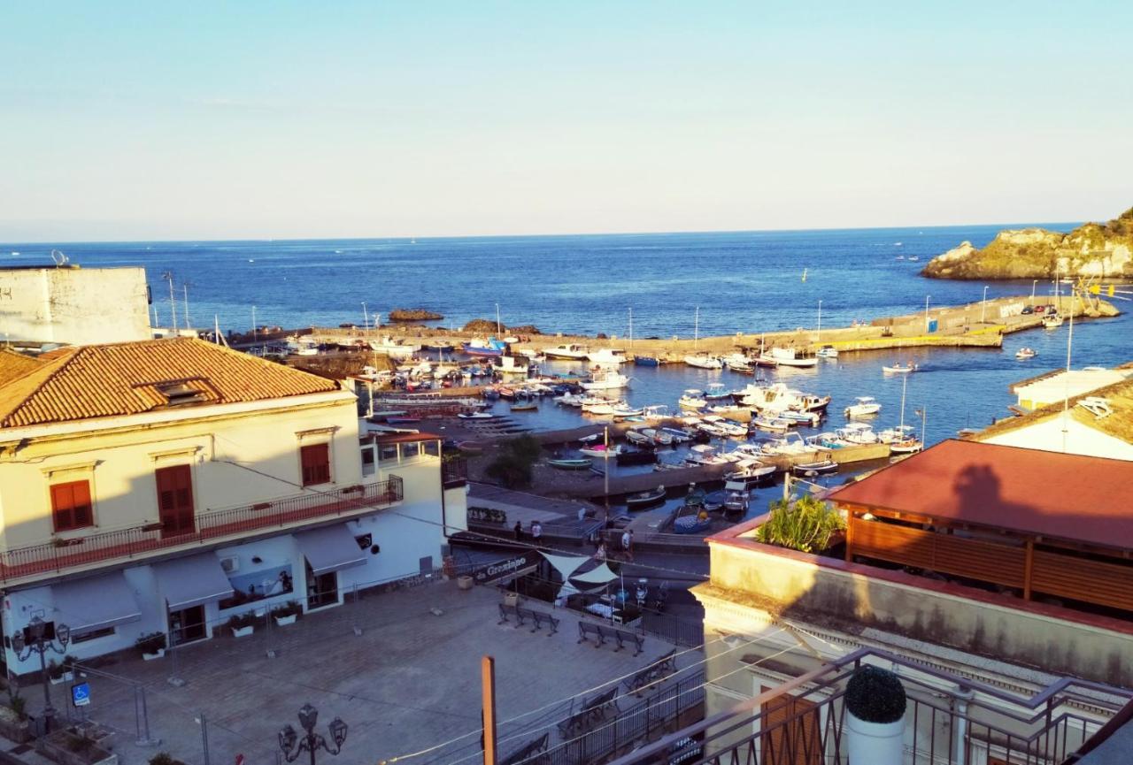 Bed & Breakfast Hello Aci Trezza
